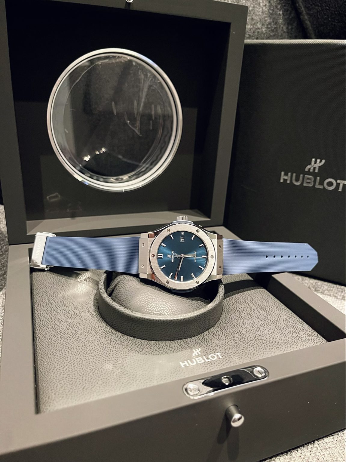 Hublot Classic Fusion Titanium Blue 42mm Dây Cao Su New