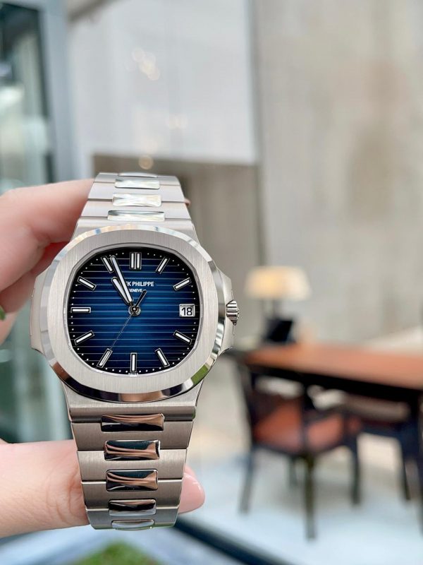 Patek Philippe Nautilus 5811/1G-001 White Gold model 2022 New