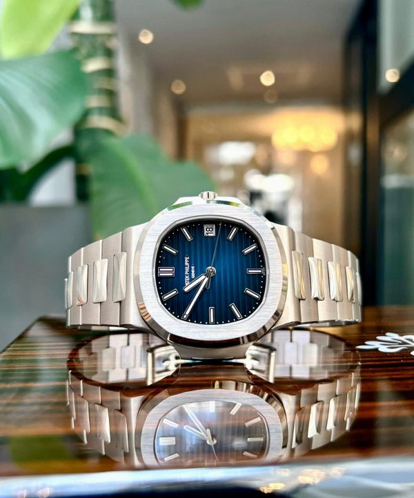 Patek Philippe Nautilus 5811/1G-001 White Gold model 2022 New