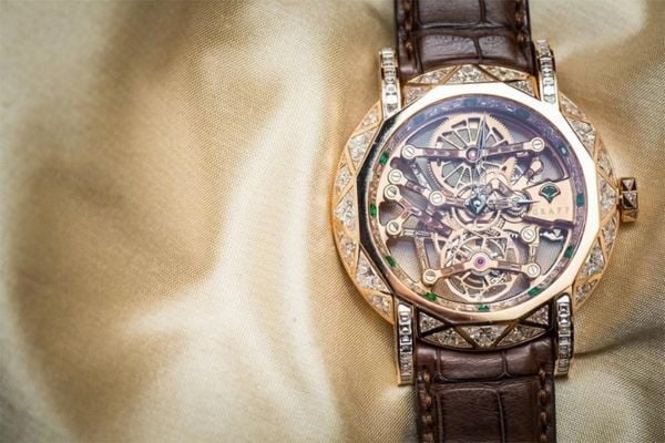 cách lên cót đồng hồ cơ automatic