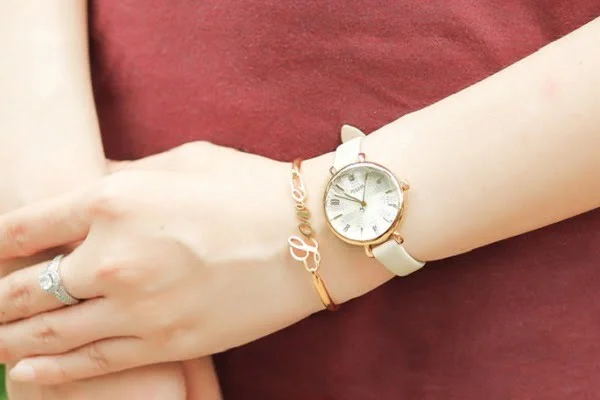 Tại sao con gái nên chọn đồng hồ để đeo?