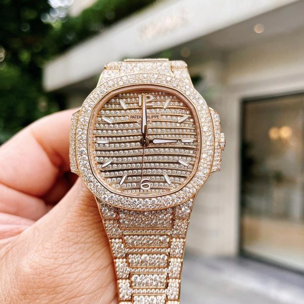 Patek Philippe Nautilus 7118/1450R Ladies Automatic