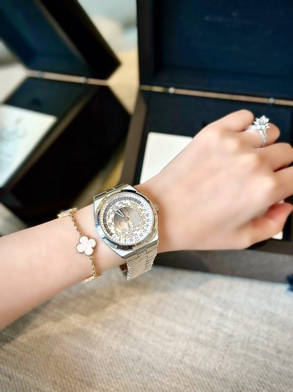 VACHERON CONSTANTIN OVERSEAS WORLD TIME