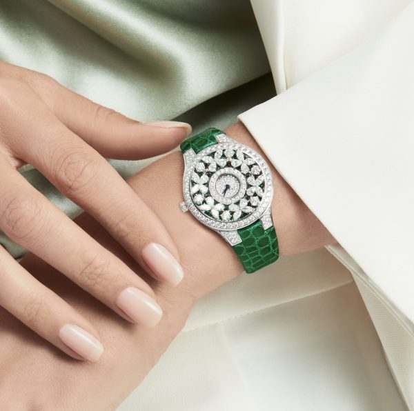 GRAFF CLASSIC BUTTERFLY EMERALD DIAMOND WHITE GOLD