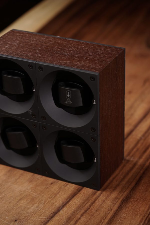 Hộp quay đồng hồ 4 ổ Swiss Kubik