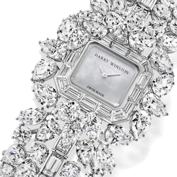 Harry Winston Emerald Cluster Platinum Brand new