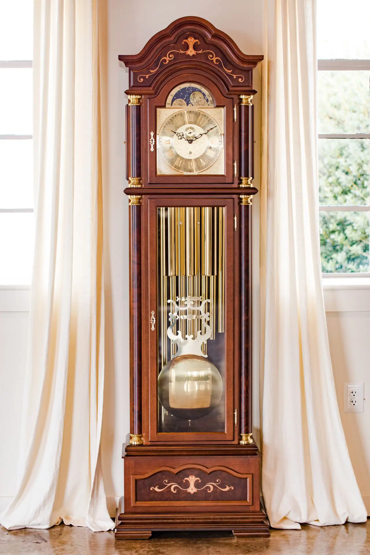 Đồng hồ Hermle Grandfather Trafalgar 01131-031171