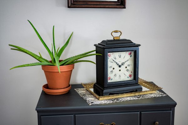Đồng hồ Hermle Table Clocks Austen 22915-V80340